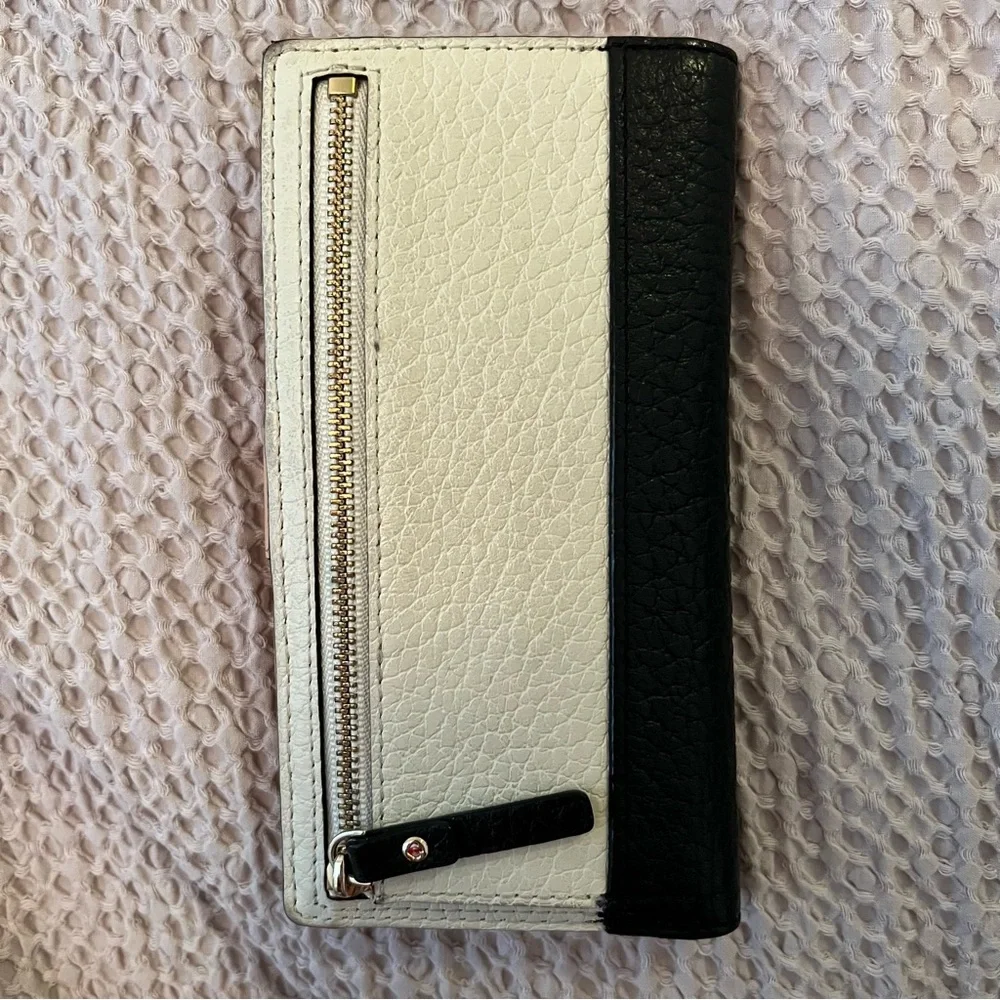Kate Spade Black and‎ White Leather Wallet